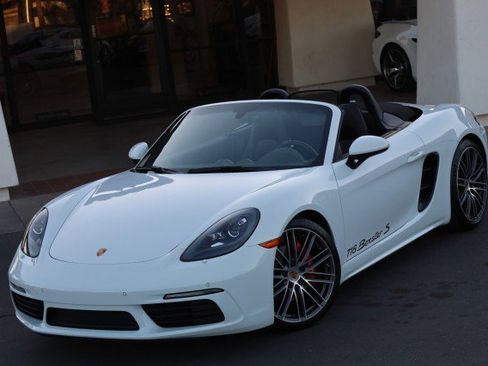 Used 2024 Porsche 718 Boxster S RWD image 1