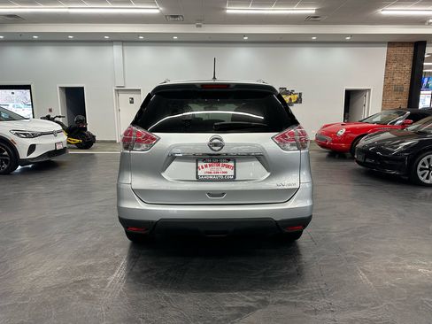 Used 2015 Nissan Rogue SV w/ SV Premium Package image 6