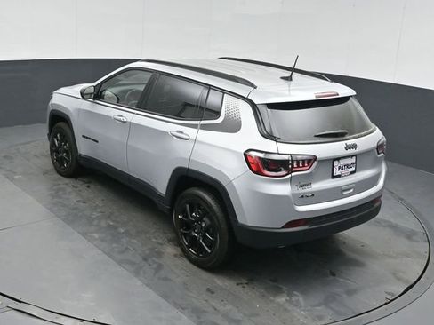 New 2026 Jeep Compass Latitude image 33