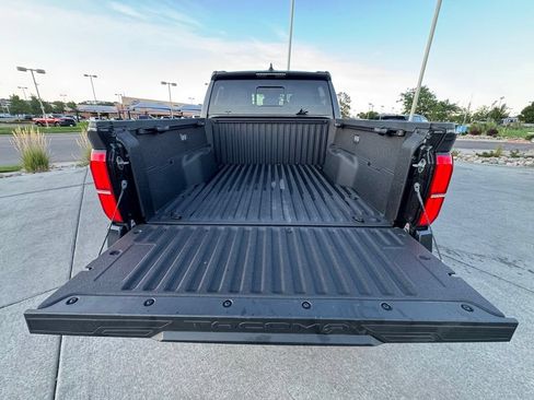 Used 2024 Toyota Tacoma SR5 AWD/4WD image 28