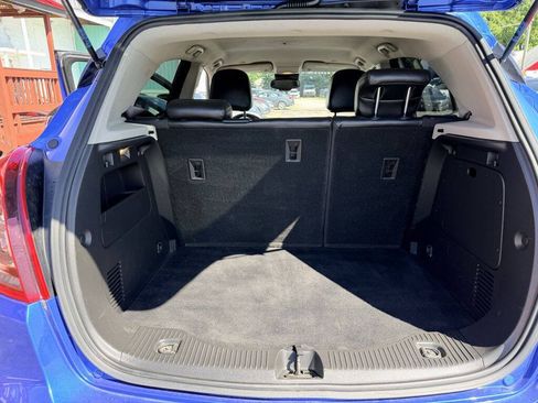 Used 2017 Buick Encore Essence FWD image 5