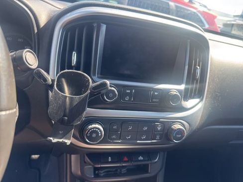 Used 2019 Chevrolet Colorado LT w/ LT Convenience Package AWD/4WD image 12