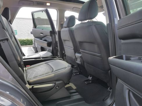 Used 2023 Nissan Pathfinder Platinum AWD/4WD image 14