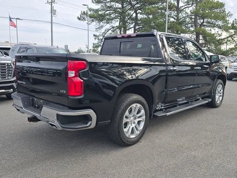 Used 2023 Chevrolet Silverado 1500 LTZ w/ LTZ Premium Package image 3