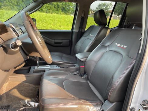 Used 2012 Nissan Xterra PRO-4X w/ Pro-4x Leather Pkg image 14