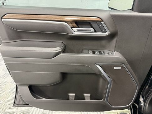 Used 2025 Chevrolet Silverado 1500 RST image 12