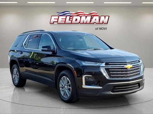 Used 2023 Chevrolet Traverse LT FWD image 8