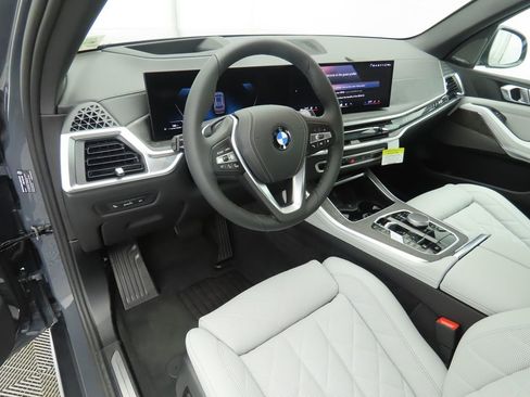 New 2026 BMW X5 sDrive40i w/ Climate Comfort Package image 9