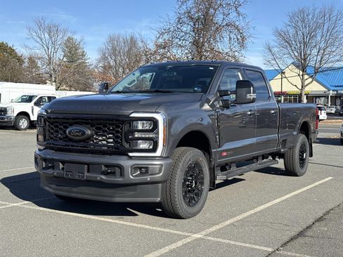 New 2026 Ford F350 Lariat w/ Black Appearance Package image 7