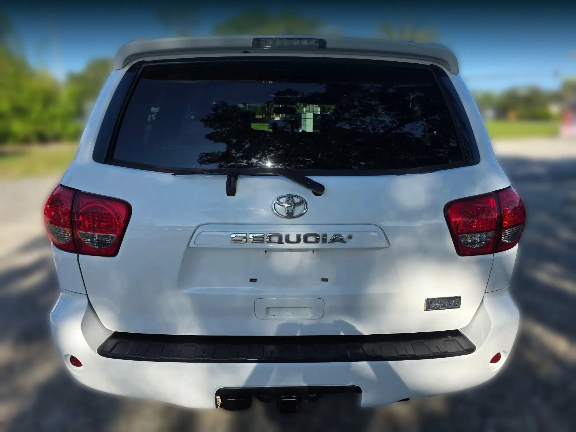Used 2015 Toyota Sequoia SR5 w/ Premium Package RWD image 6