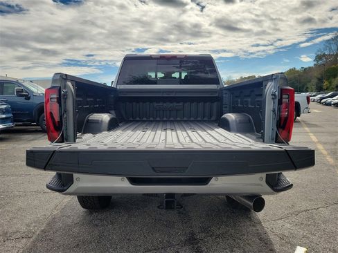 New 2026 GMC Sierra 2500 Denali w/ Denali Reserve Package image 10