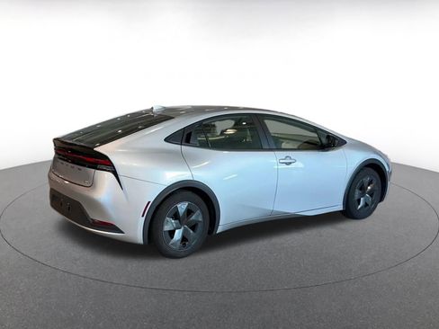 Used 2025 Toyota Prius LE image 15
