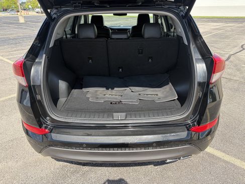 Used 2016 Hyundai Tucson Limited w/ Option Group 03 FWD image 19