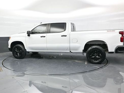 Used 2023 Chevrolet Silverado 1500 LT Trail Boss w/ Convenience Package II image 4