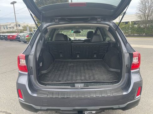 Used 2016 Subaru Outback 2.5i Limited image 19