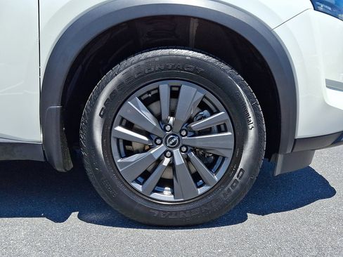 Certified 2023 Nissan Pathfinder SV w/ SV Premium Package AWD/4WD image 9