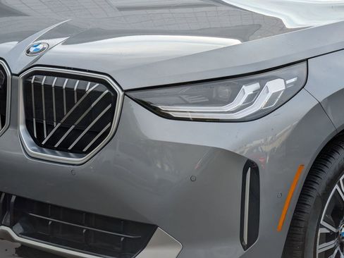 Used 2025 BMW X3 xDrive30i w/ Premium Package image 11