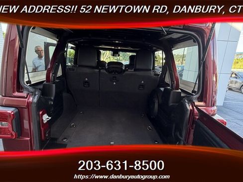 Used 2021 Jeep Wrangler Unlimited Sahara AWD/4WD image 30