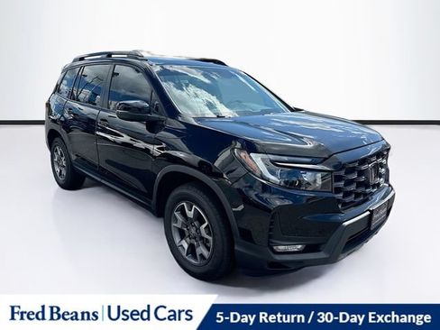 Used 2023 Honda Passport TrailSport image 1