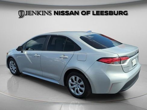 Used 2024 Toyota Corolla LE FWD image 9