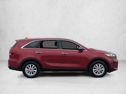 Used 2020 Kia Sorento LX image 4