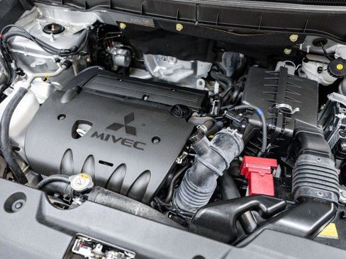 Used 2024 Mitsubishi Outlander Sport LE image 8