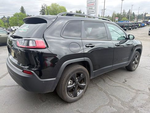 Used 2023 Jeep Cherokee Altitude Lux AWD/4WD image 4