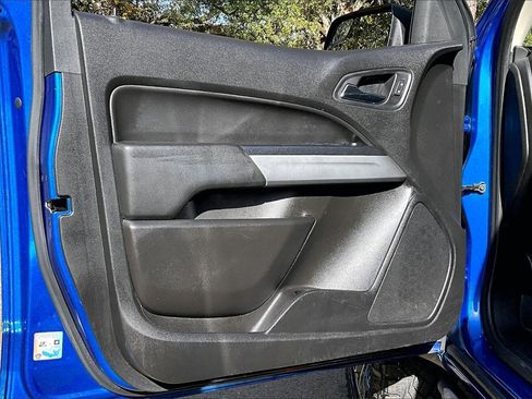 Used 2019 Chevrolet Colorado ZR2 image 17