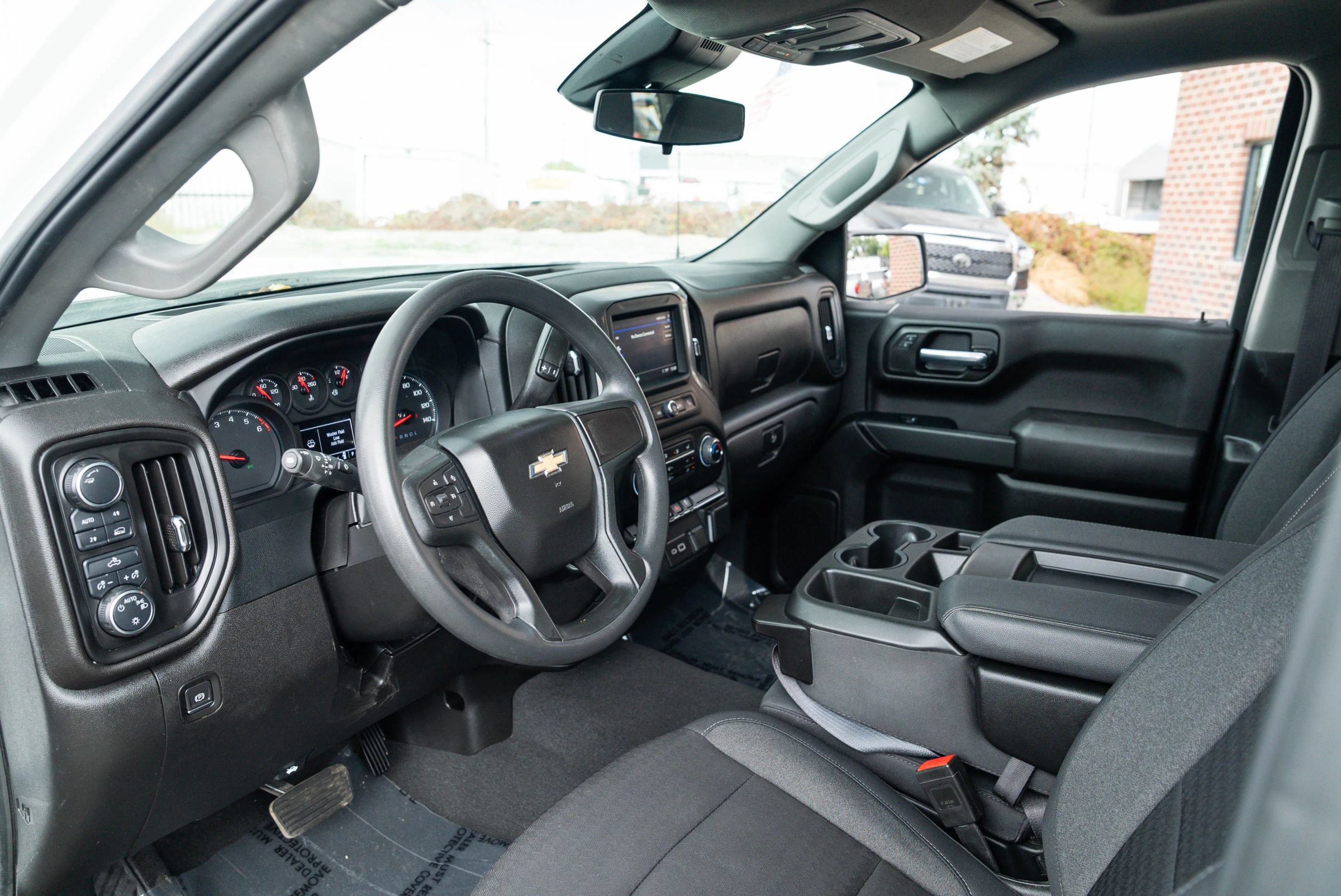 Used 2024 Chevrolet Silverado 1500 Custom w/ LPO, Dark Essentials Package AWD/4WD image 17