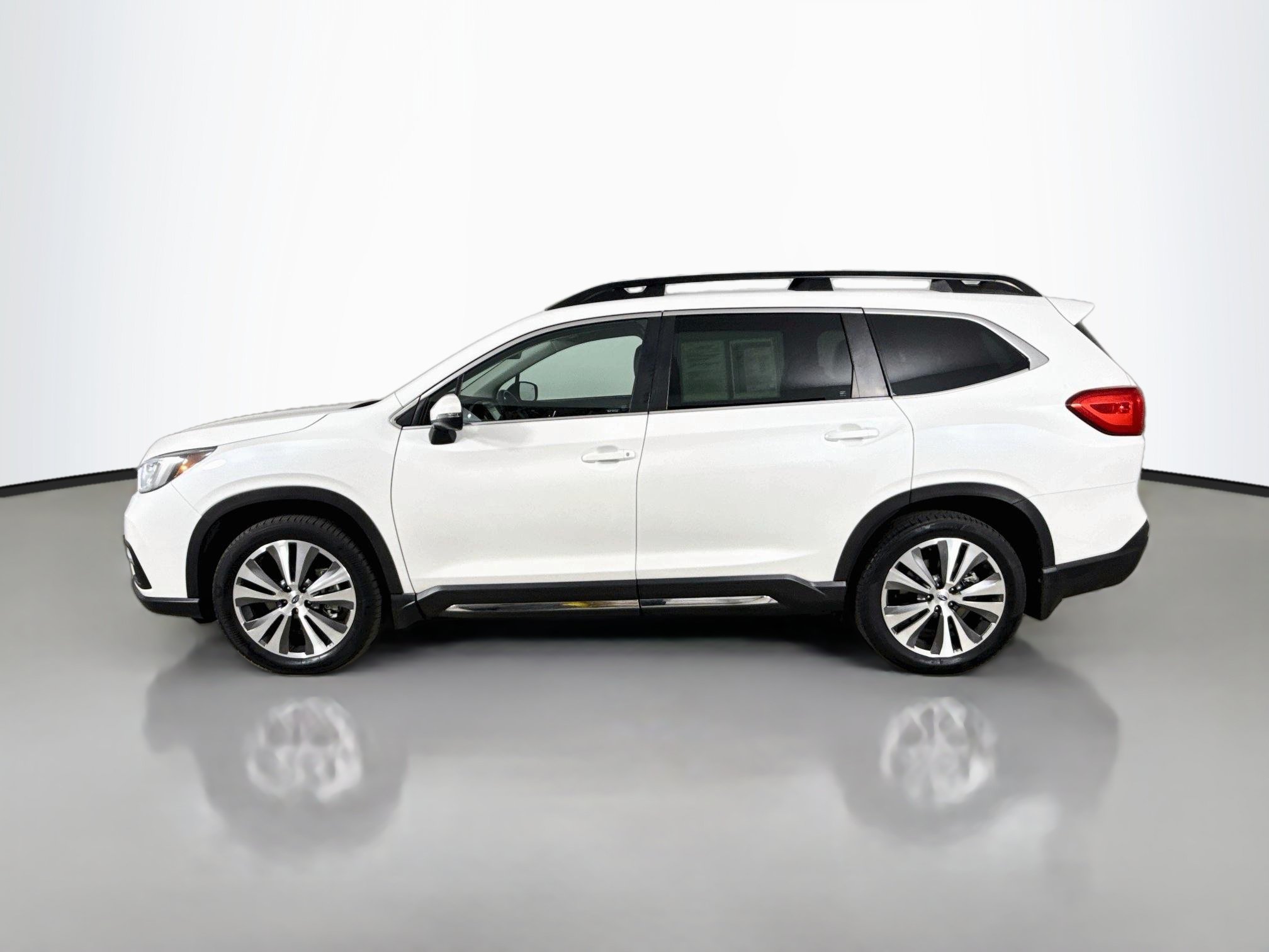 Used 2021 Subaru Ascent Limited w/ Technology Package AWD/4WD image 4