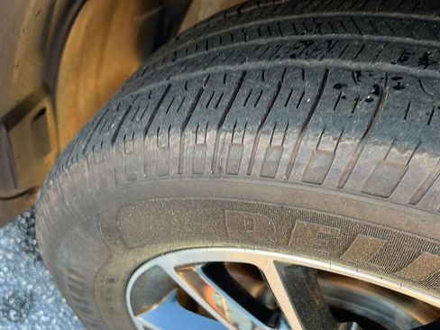 Used 2018 Dodge Journey SE w/ Blacktop Package image 39