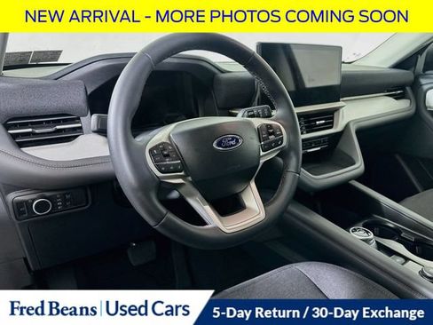 Used 2026 Ford Explorer Active AWD/4WD image 6