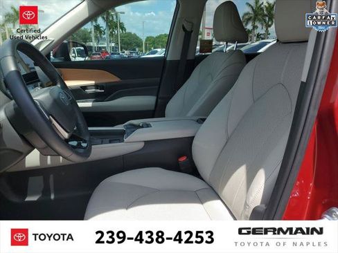 Certified 2025 Toyota Grand Highlander FWD image 19