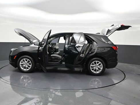 Used 2024 Chevrolet Equinox LS FWD image 34
