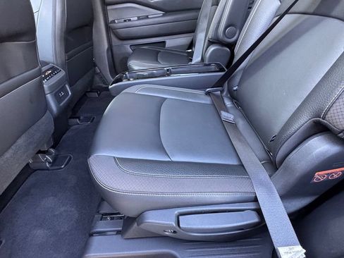 Certified 2024 Nissan Pathfinder SL w/ SL Premium Package FWD image 21