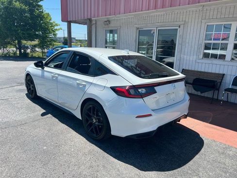 Used 2024 Honda Civic Sport image 3