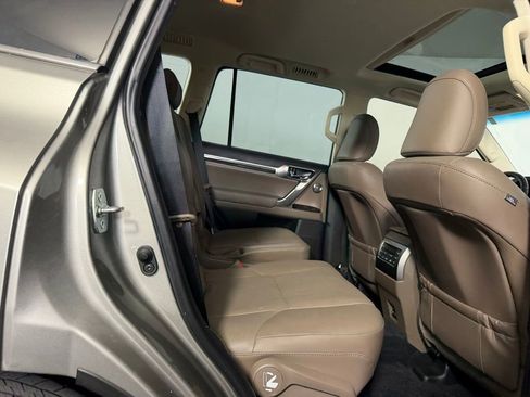 Used 2022 Lexus GX 460 Luxury w/ Sport Design Package image 28