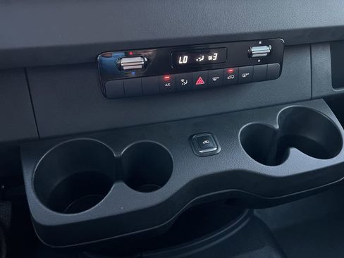 Used 2019 Mercedes-Benz Sprinter 170 image 17