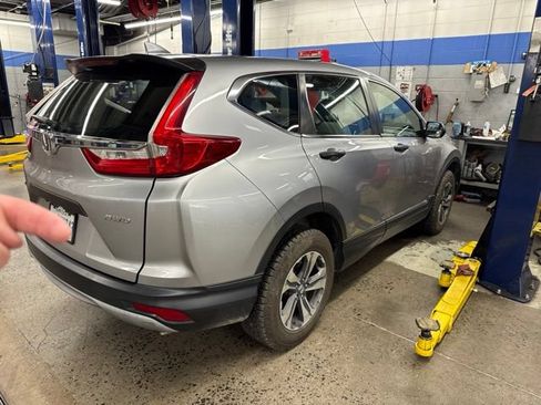 Used 2018 Honda CR-V LX image 3