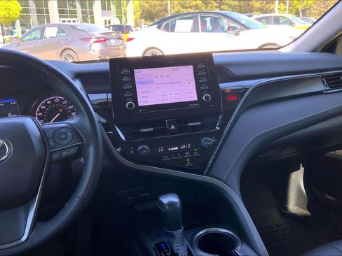 Used 2024 Toyota Camry SE w/ Convenience Package image 7