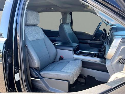 Used 2023 Ford F250 XLT w/ Black Appearance Package image 9
