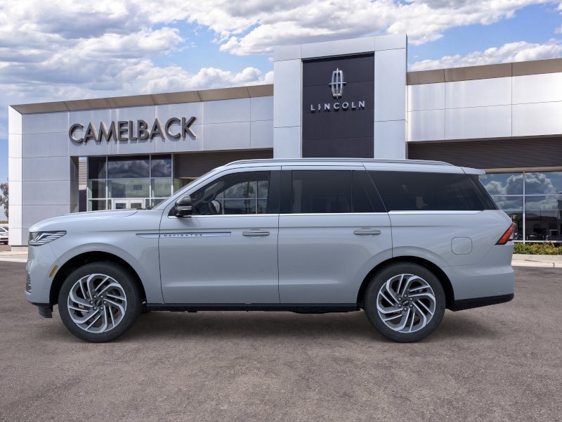 New 2026 Lincoln Navigator Reserve AWD/4WD image 3