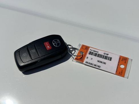 Used 2025 Toyota Tacoma SR5 RWD image 36