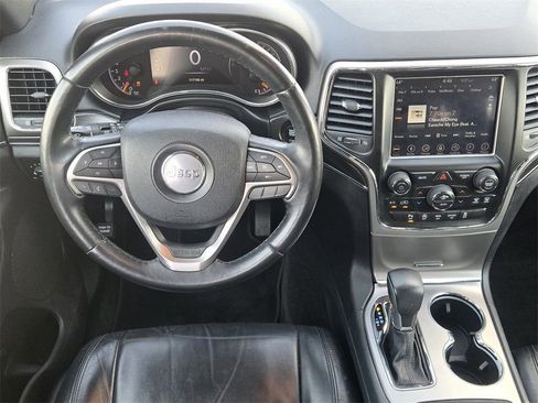 Used 2018 Jeep Grand Cherokee Limited image 25
