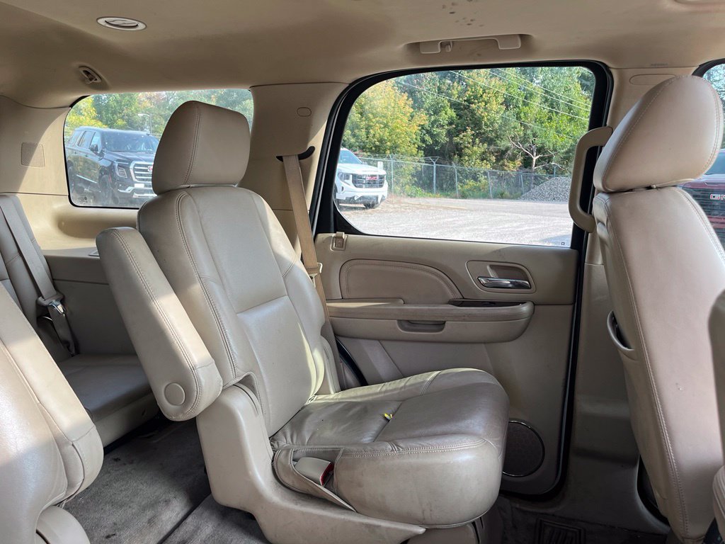 Used 2012 Cadillac Escalade Premium AWD/4WD image 10