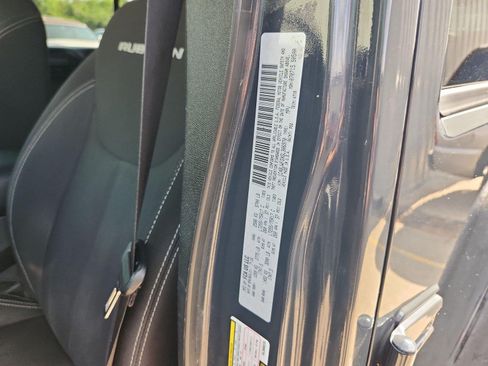 Used 2016 Jeep Wrangler Unlimited Rubicon w/ Connectivity Group AWD/4WD image 32