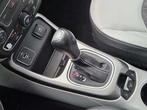Used 2019 Jeep Compass Latitude w/ Popular Equipment Group FWD image 30