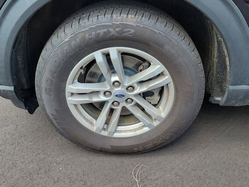 Used 2021 Ford Explorer XLT w/ Equipment Group 202A AWD/4WD image 6