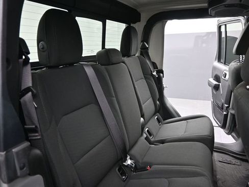 Used 2022 Jeep Gladiator Sport AWD/4WD image 20