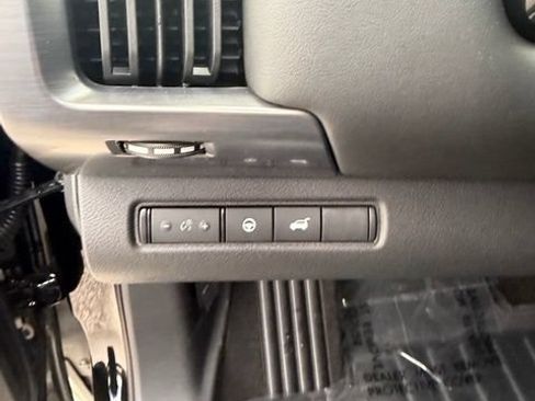New 2026 Nissan Pathfinder SL AWD/4WD image 25